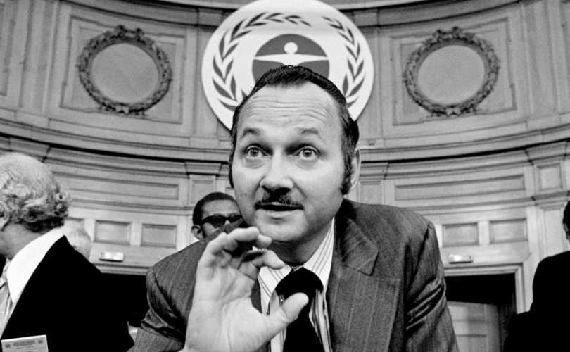 Maurice Strong, Canadian entrepreneur, public servant, and internationalists at a United Nations Summit